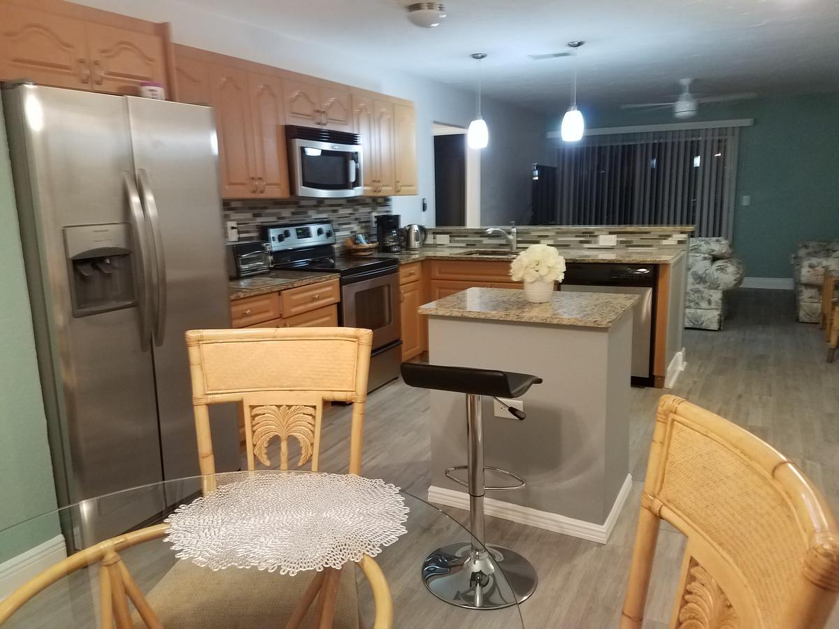 2Br/1Ba Vacation Rental - Sienna Park Sarasota Buitenkant foto